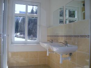 Kúpeľňa v ubytovaní Hostel Fortuna + 37 fotografií