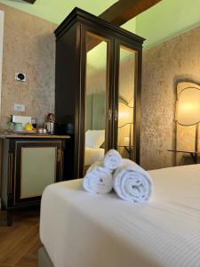 A bed or beds in a room at 312 Piazza San Marco