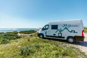 Fotografie z fotogalerie ubytování Campiri Base Prague - motorhomes & RVs rental company v destinaci Tuchoměřice