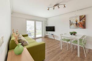 Μια τηλεόραση ή/και κέντρο ψυχαγωγίας στο Apartments Žnidar