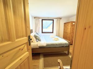 Postel nebo postele na pokoji v ubytování Luxury holiday home near Lake Bled & the Alps
