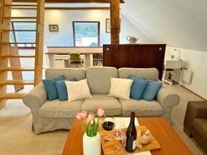 Posezení v ubytování Luxury holiday home near Lake Bled & the Alps