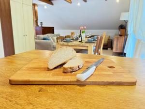 Posezení v ubytování Luxury holiday home near Lake Bled & the Alps