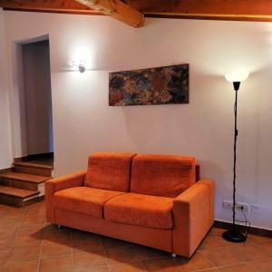 A seating area at Il nido in montagna Mountain Lake Iseo Hospitality