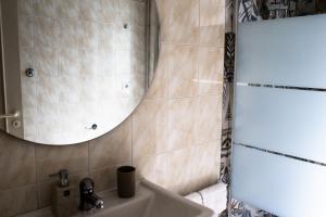 Ένα μπάνιο στο MareSole Apartment +30 φωτογραφίες