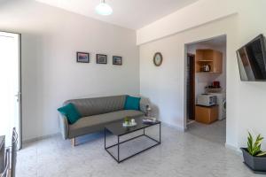 TV a/nebo společenská místnost v ubytování Beachside Apartment-1