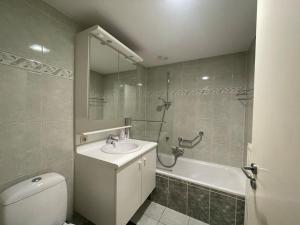 Gallery image of Gezellig centraal gelegen app voor 3 personen in Koksijde