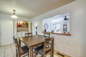 Gallery image of Pet-Friendly Roanoke Home with Fire Pit and Grill! in Roanoke