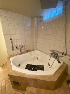 Koupelna v ubytování Stockholm Arlanda gratis parkering , Wifi, Fiber 1Gb, 2 enkelsängar, Långtidsboende rymligt o Garderober Room2