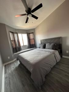 Φωτογραφία από το άλμπουμ του Gorgeous & Open Upgraded Home σε San Bernardino