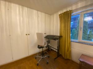 Fotografie z fotogalerie ubytování Stockholm Arlanda gratis parkering , Wifi, Fiber 1Gb, 2 enkelsängar, Långtidsboende rymligt o Garderober Room2 v destinaci Täby