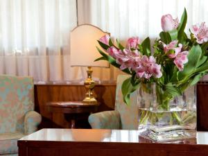 A seating area at Hotel Marconi