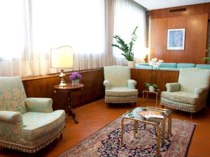 A seating area at Hotel Marconi