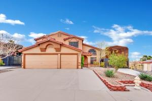a large house with a garage at Heritage Haven Villa in Las Vegas