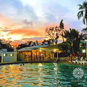 Piscina en o cerca de Hotel Coral Cuernavaca Resort & Spa