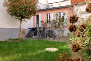 Vonkajšia záhrada v ubytovaní Stilvolle Gartenterrassenwohnung mitten in Bregenz