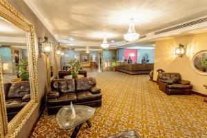 Khu vực ghế ngồi tại Hotel Plaza San Martin
