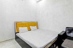 Gallery image of OYO Hotel Red Stone in Prayagraj