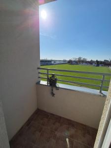 Un balcón o terraza en Apartman Vukan