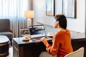 TV a/nebo společenská místnost v ubytování Boston Marriott Copley Place
