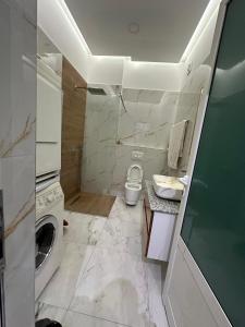 Gallery image of Rent Room 3 Rolandi Apartments in Pogradec +5 photos