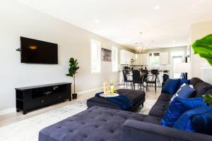 Gambar di galeri bagi *Executive Home* Long Stays - Garage - WiFi & NFLX di Edmonton +48 gambar