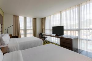 Sjónvarps- og/eða afþreyingartæki á Four Points By Sheraton Bogota