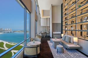 Posezení v ubytování Penang Marriott Hotel