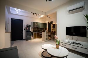 Kuchyň nebo kuchyňský kout v ubytování Seaview Urban suites Georgetown @Penang
