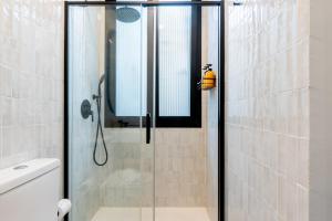 Kúpeľňa v ubytovaní AD3B Bright 3Br and 2Bath apartment Downtown Sevilla
