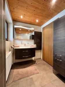 Kuchyň nebo kuchyňský kout v ubytování Apartment Bergblick