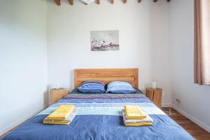 Gallery image of La Bicoque - Maison de pêcheur - Cour ext in Étretat +24 photos