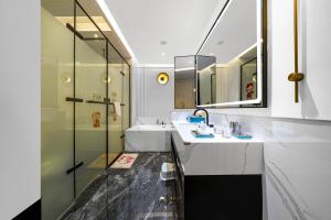 Ένα μπάνιο στο Wyndham Garden Wuhan Hankou +25 φωτογραφίες
