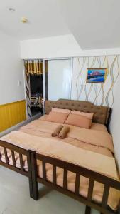 Säng eller sängar i ett rum på Azure Staycation By Dubai Cabin
