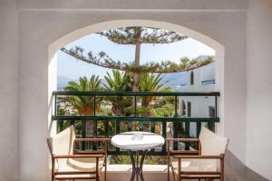 Balkón alebo terasa v ubytovaní Hersonissos Village Hotel & Bungalows
