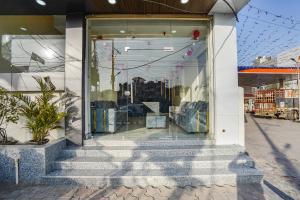 Exteriér nebo vchod ubytování FabExpress Red Diamond