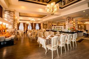 Ресторан / где поесть в Vuni Palace Hotel & Casino & SPA