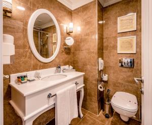 Ванная комната в Vuni Palace Hotel & Casino & SPA