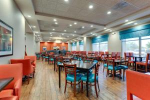 Restoran atau tempat lain untuk makan di Drury Inn & Suites Phoenix Chandler Fashion Center