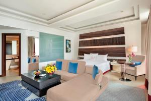 Posezení v ubytování Welcomhotel by ITC Hotels, Dwarka, New Delhi