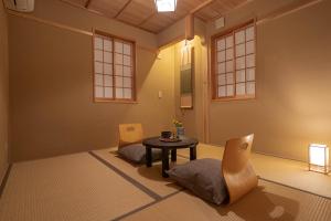 Posezení v ubytování Saju Kyoto 茶住 京都