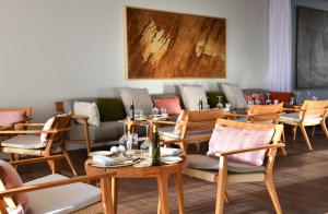Hilton Taghazout Bay Beach Resort & Spa的休息区
