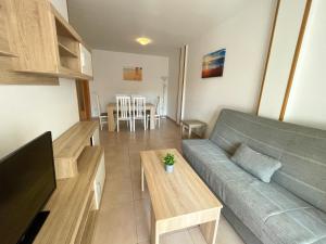 Χώρος καθιστικού στο Apartamentos Alcoceber Centro 3000