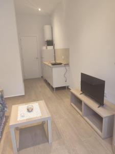 Η κουζίνα ή μικρή κουζίνα στο Apartamentos la chanca playa