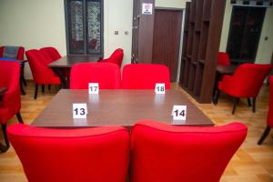 A seating area at Otk's Apartment