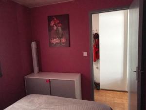 Postel nebo postele na pokoji v ubytování Appartement cosy à Sainte-Croix-du-Verdon 44 m² vue lac