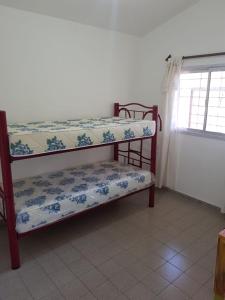 เตียงสองชั้นในห้องที่ Casa en La Punta - San Luis