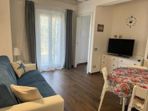 Телевизор и/или развлекательный центр в Nei castagni