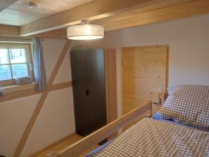 Postel nebo postele na pokoji v ubytování Moarhof Ferienwohnung2