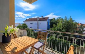 Μπαλκόνι ή βεράντα στο Beautiful Apartment In Crikvenica